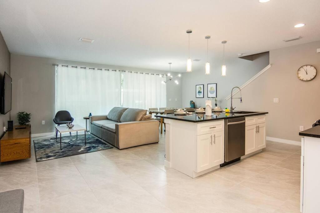 Beautiful Four Bedrooms Townhouse With Splash Pool At Le Reve Resort Киссимми Экстерьер фото